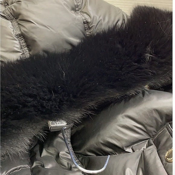 BURBERRY London Fur Collar Oversized Puffer Down Jacket Black Gold Hardware Med - Picture 8 of 12